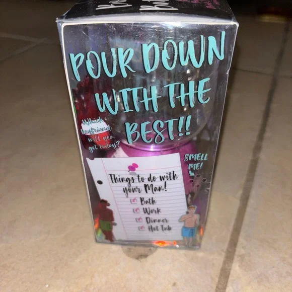 Boyfriend Bath Bombs Onyx Bathhouse Black Cherry Scented Stemless Wineglass - Picture 3 of 6